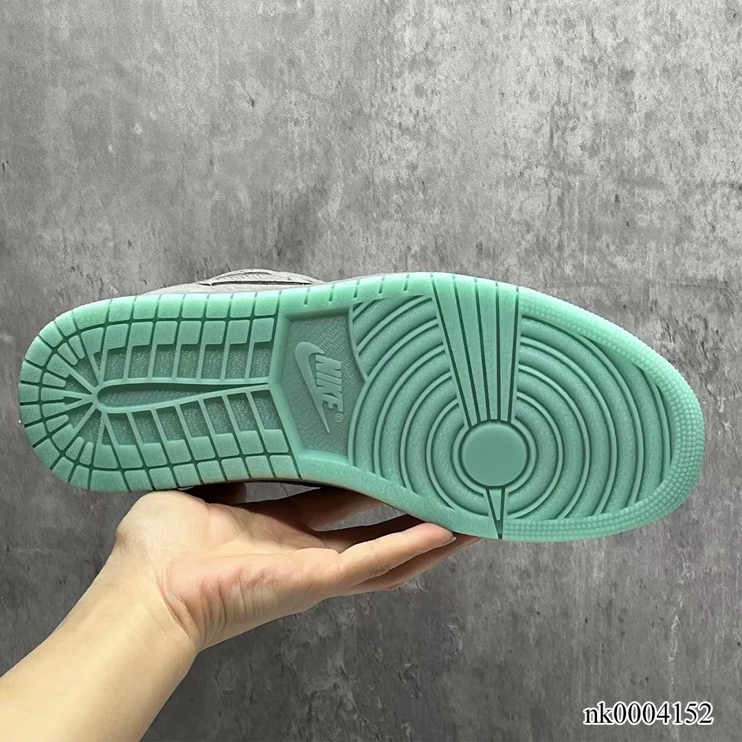 KAWS x AJ 1 High Cool Grey Shoes Sneakers - nk0004152 - Image 6