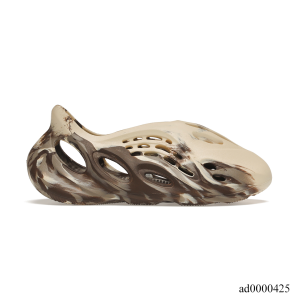 YzY Foam RNNR MX Cream Clay Shoes Sneakers - ad0000425