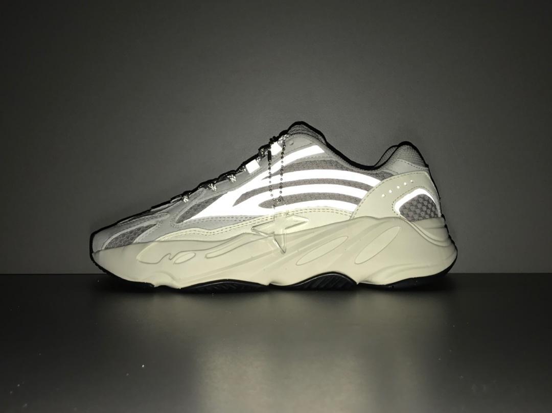 YzY 700 V2 Static Shoes Sneakers - ad0000008 - Image 5