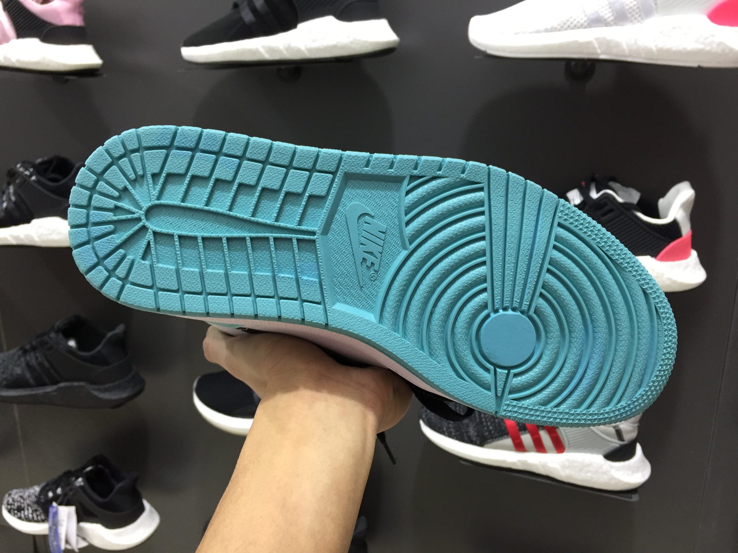 AJ 1 Retro High Igloo Shoes Sneakers - nk0000581 - Image 6