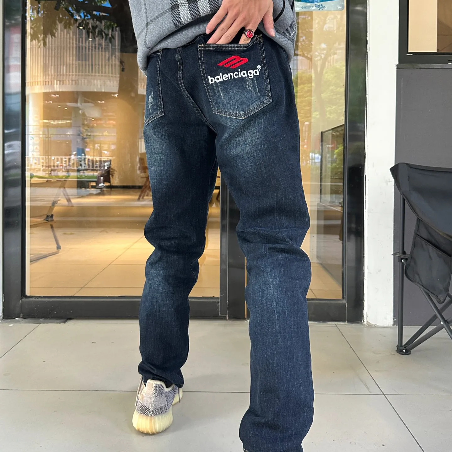 BLCG Red Emblem Washed Denim Jeans in Indigo - 572 - blcg0000572 - Image 3