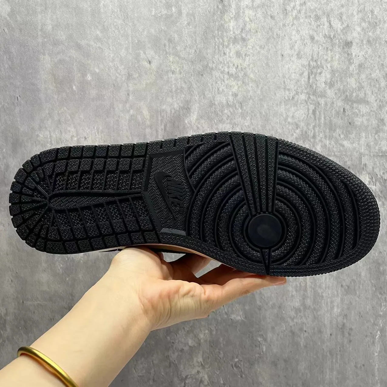 Travis Scott x AJ 1 Low OG Pale Vanilla Shoes Sneakers – nk0003938 - Image 4