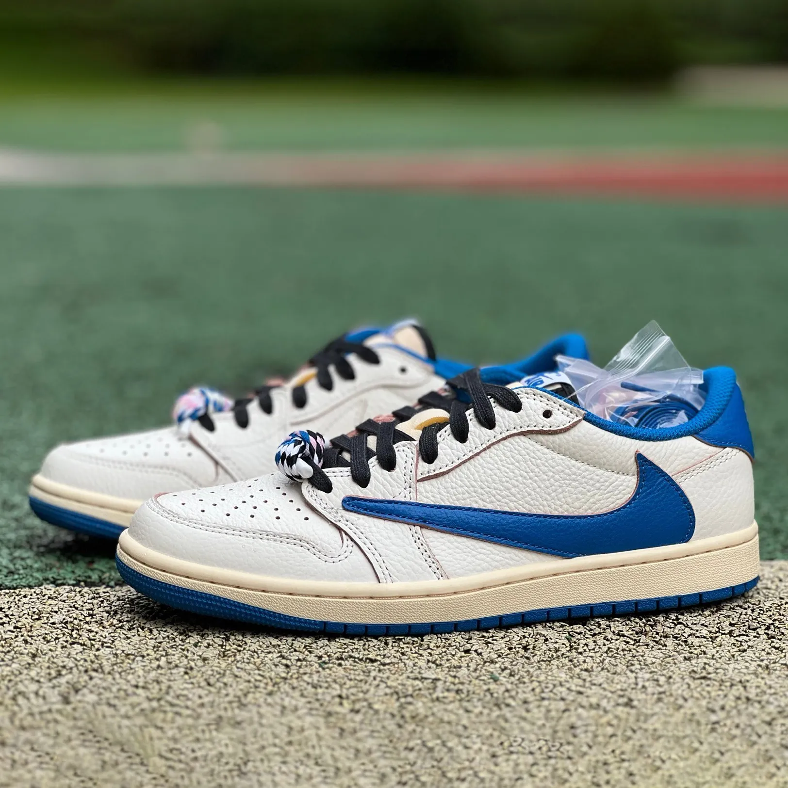Travis Scott x Fragment x AJ 1 Low 2025 Shoes Sneakers - nk0004193 - Image 11