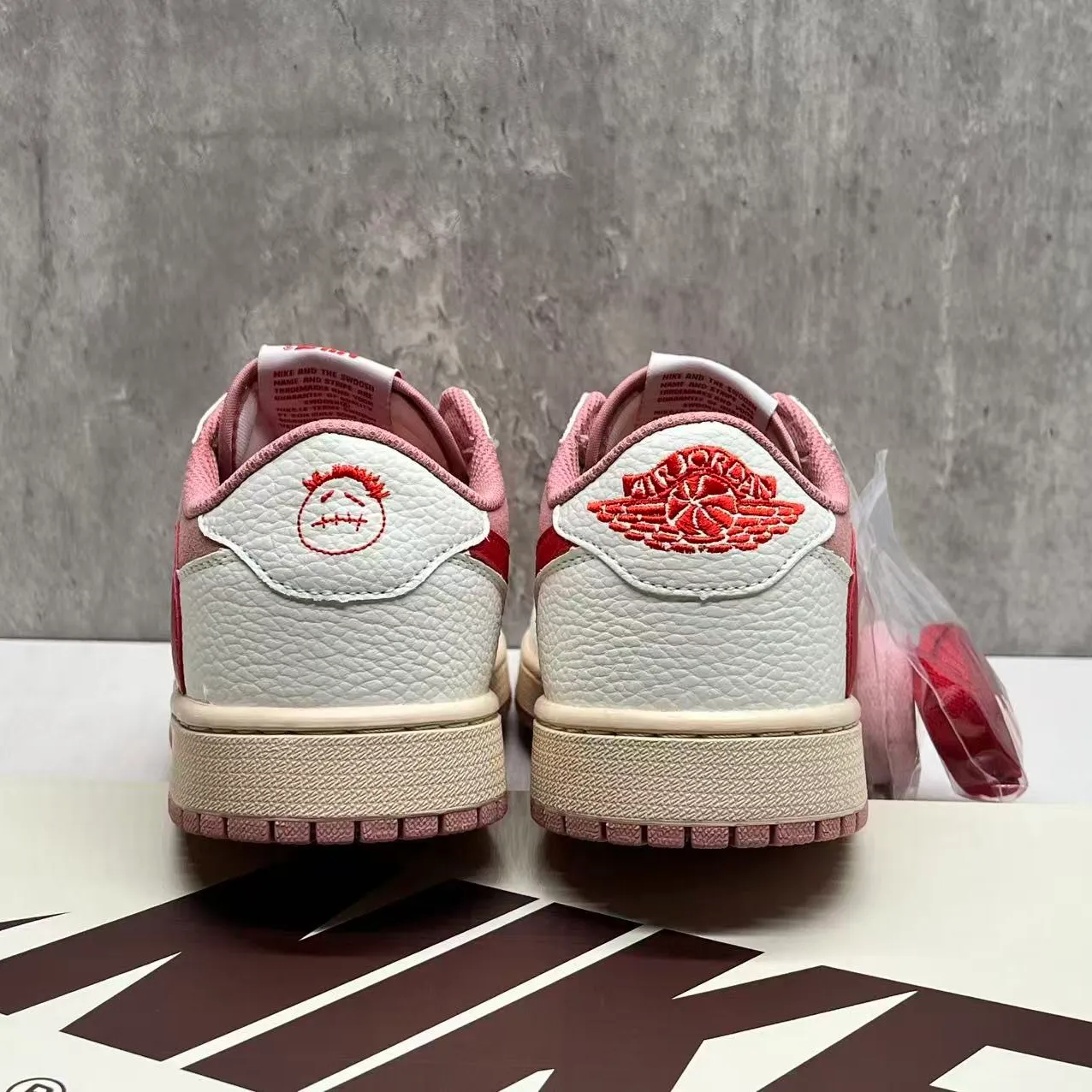 Travis Scott x AJ 1 Low OG Shy Pink Shoes Sneakers – nk0004567 - Image 9