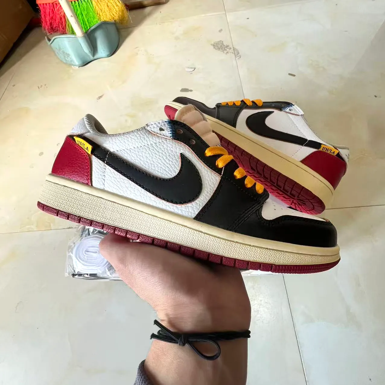 Union LA x AJ 1 Low OG Black Toe Shoes Sneakers – nk0004751 - Image 5