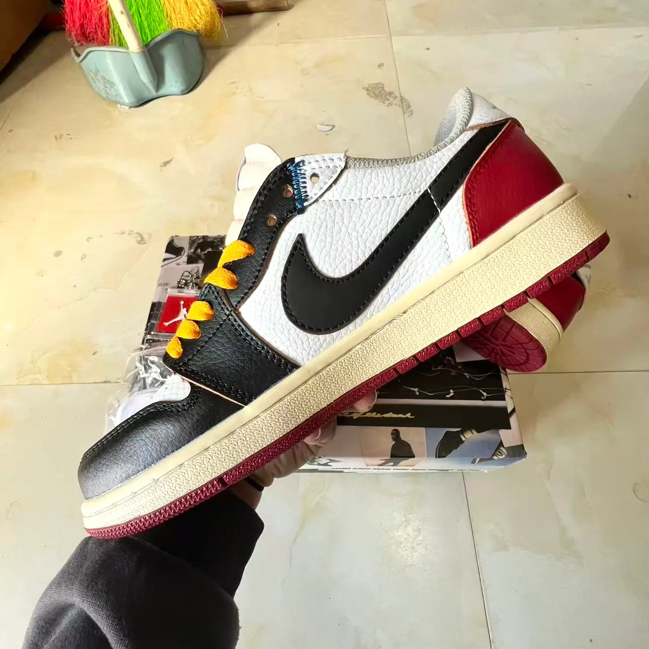 Union LA x AJ 1 Low OG Black Toe Shoes Sneakers – nk0004751 - Image 6