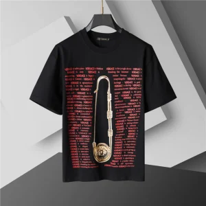 Alternative view of VS Medusa Safety Pin-print Cotton T-shirt in Black - vs0000087